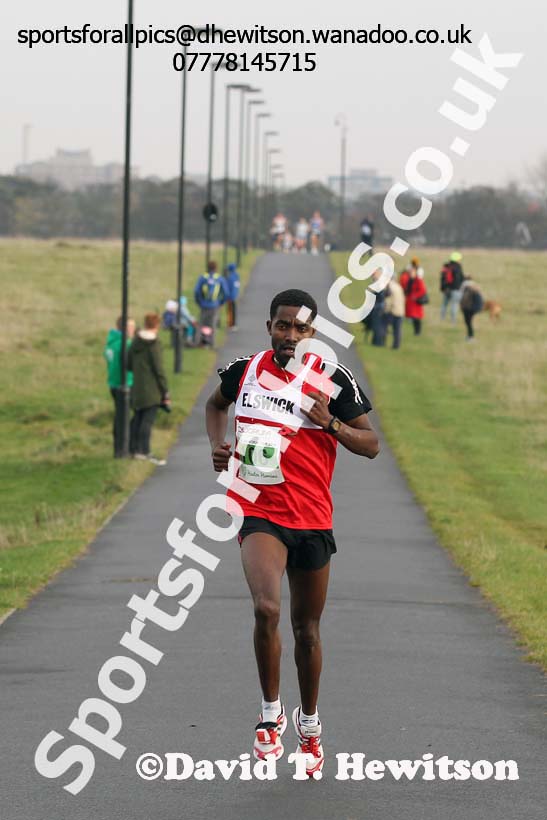 Seniors Heaton Harriers Memorial Road Race. Photo: David T. Hewitson/Sports for All Pics
